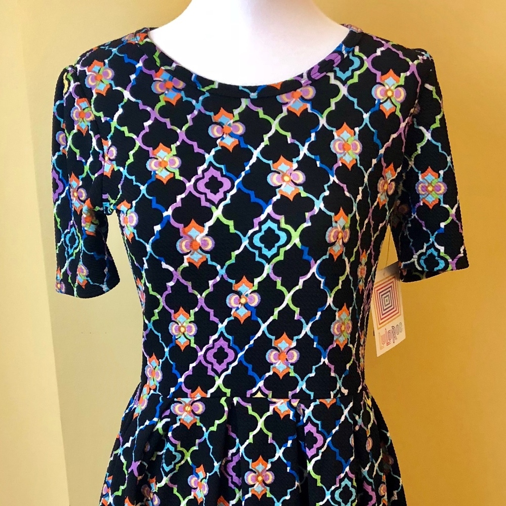 LuLaRoe NWT Amelia Size S